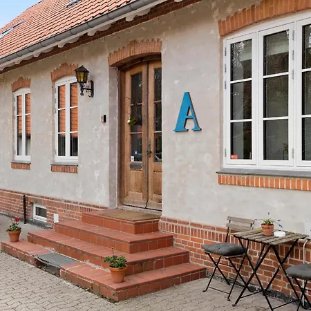 3 Bedroom Lovely In