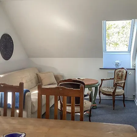3 Bedroom Lovely In Apartamento