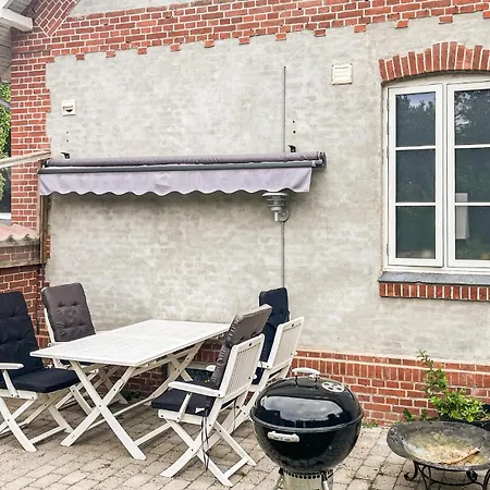 3 Bedroom Lovely In Apartamento Engesvang