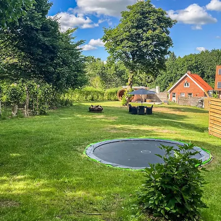 3 Bedroom Lovely In *