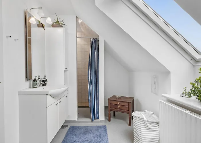 شقة 3 Bedroom Lovely In Engesvang